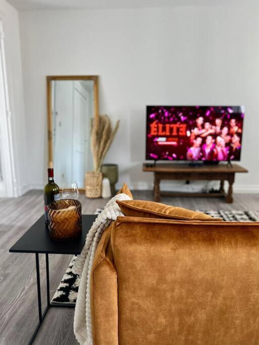 Lovely 2-bedroom Duplex W/ Balcony In Apartment Brussels